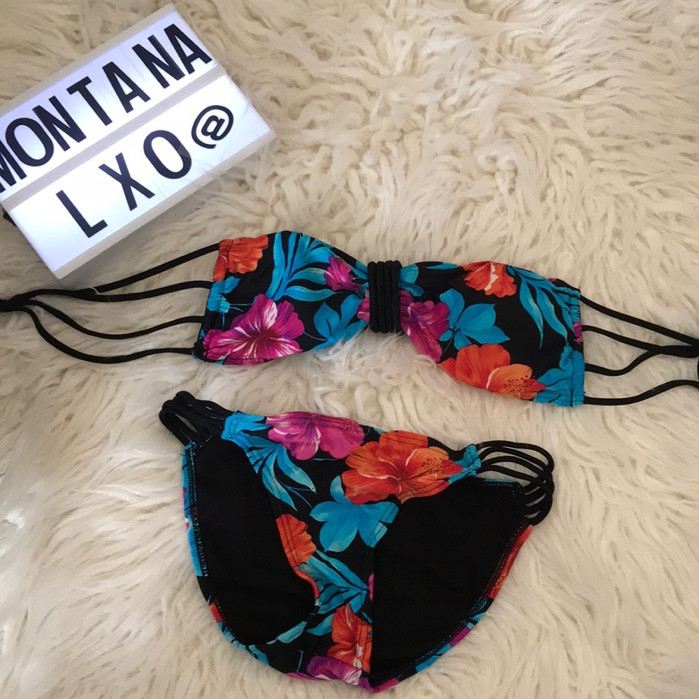 BRAND NEW wet seal bikini